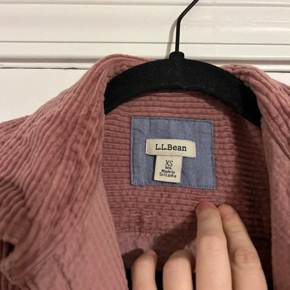 Vintage L.L. Bean Soft Corduroy Button Down Shirt Pink size XS flannel shacket - Picture 3 of 6